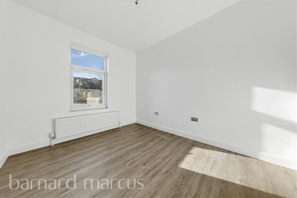 4 bed Mid Terraced House for rent in Croydon. From Barnard Marcus Lettings - Morden Lettings