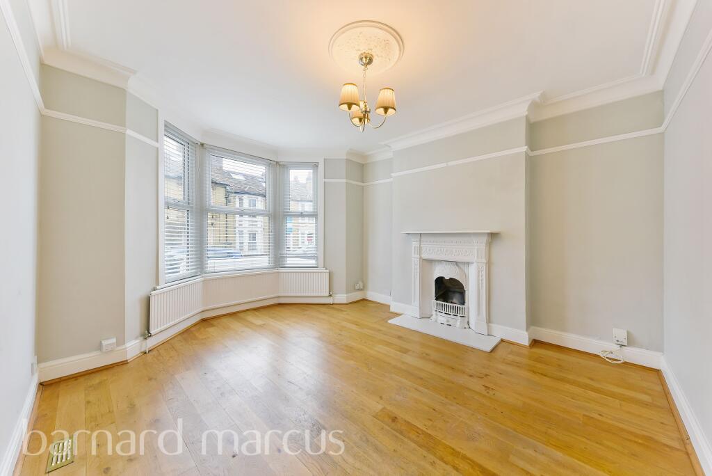 3 bed End of Terrace for rent in Purley. From Barnard Marcus Lettings - Morden Lettings 3 bed End of Terrace for rent in Purley. From Barnard Marcus Lettings - Morden Lettings