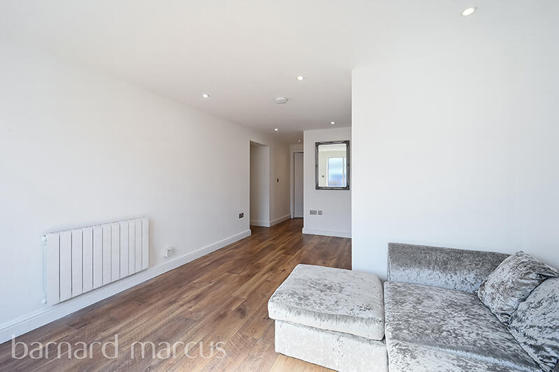 1 bed Annexe for rent in Mitcham. From Barnard Marcus Lettings - Morden Lettings