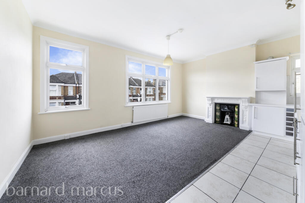 2 bed 1st Floor Flat for rent in London. From Barnard Marcus Lettings - Morden Lettings