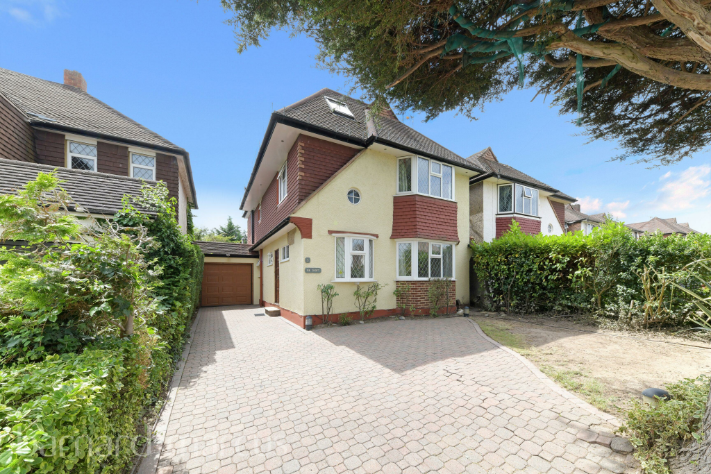 6 bed Detached House for rent in New Malden. From Barnard Marcus Lettings - New Malden - Lettings