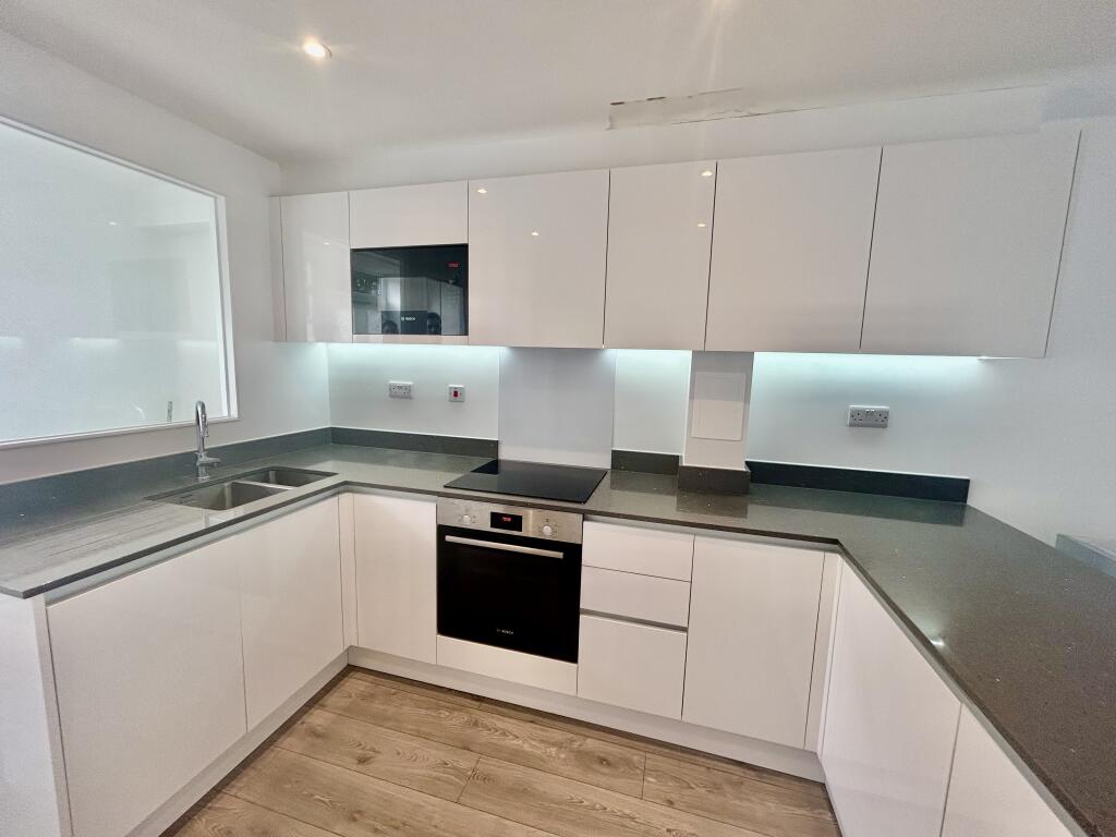 2 bed Detached House for rent in . From Barnard Marcus Lettings - New Malden - Lettings