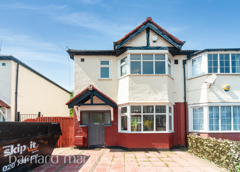 3 bed Detached House for rent in New Malden. From Barnard Marcus Lettings - New Malden - Lettings