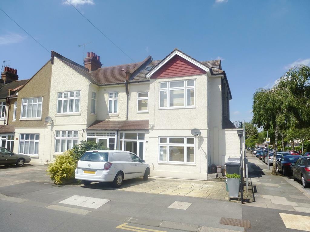 3 bed Apartment for rent in New Malden. From Barnard Marcus Lettings - New Malden - Lettings