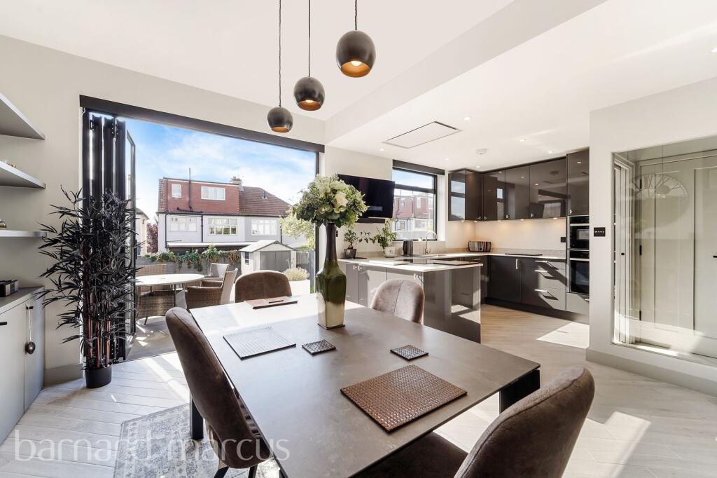 3 bed Detached for rent in New Malden. From Barnard Marcus Lettings - New Malden - Lettings