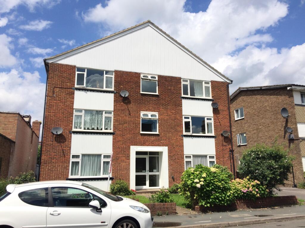 2 bed Apartment for rent in Worcester Park. From Barnard Marcus Lettings - New Malden - Lettings