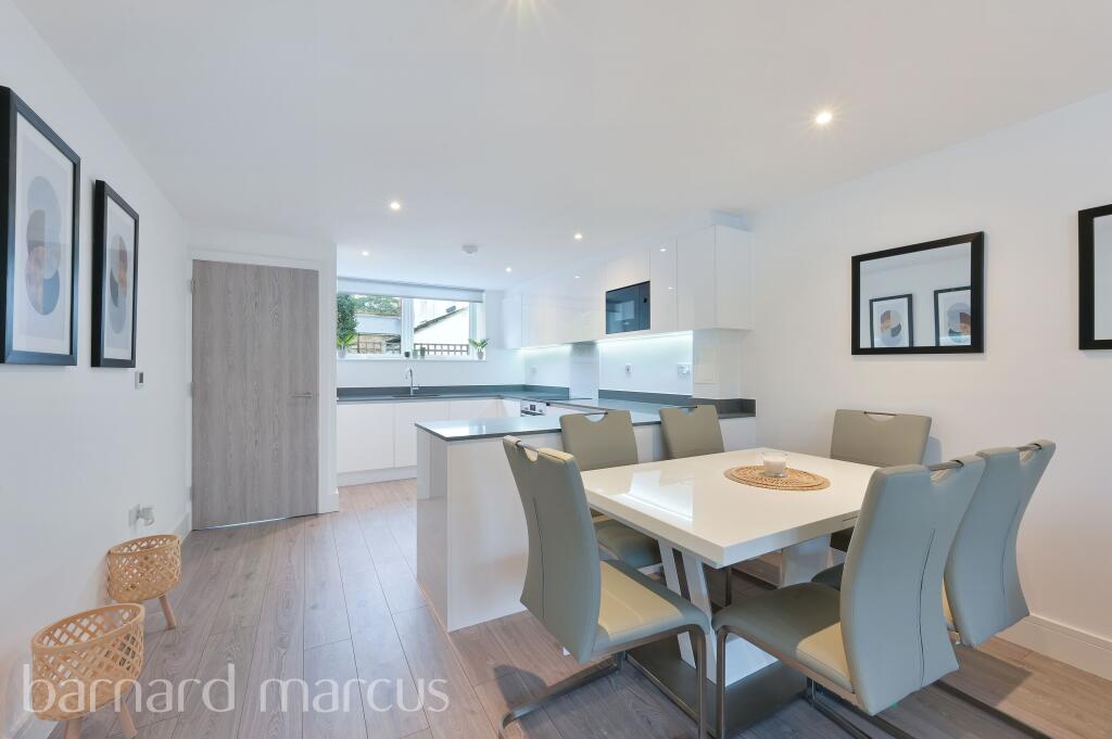 2 bed Mews for rent in New Malden. From Barnard Marcus Lettings - New Malden - Lettings 2 bed Mews for rent in New Malden. From Barnard Marcus Lettings - New Malden - Lettings