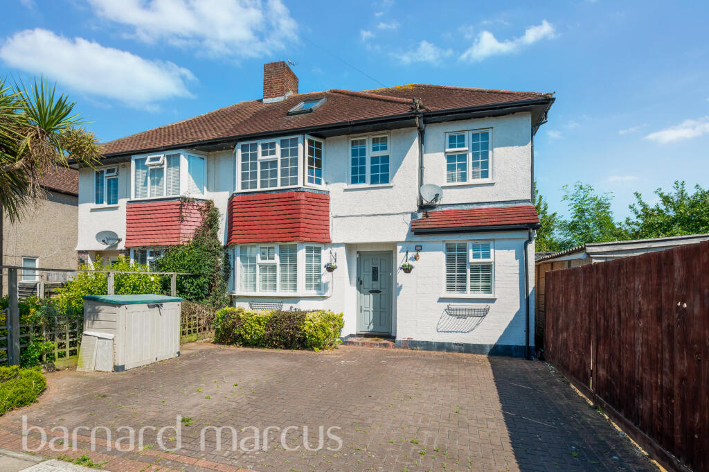 5 bed Detached for rent in New Malden. From Barnard Marcus Lettings - New Malden - Lettings