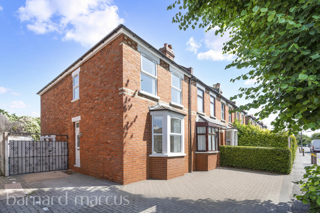 3 bed Detached for rent in New Malden. From Barnard Marcus Lettings - New Malden - Lettings
