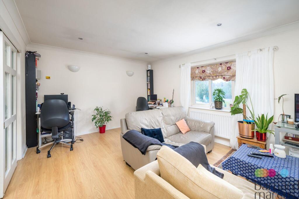 1 bed Apartment for rent in Friern Barnet. From Barnard Marcus Lettings - North Finchley Lettings