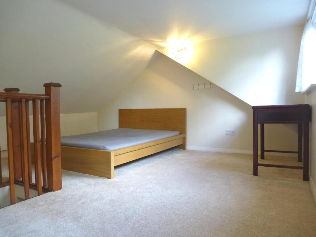 4 bed Detached for rent in Friern Barnet. From Barnard Marcus Lettings - North Finchley Lettings