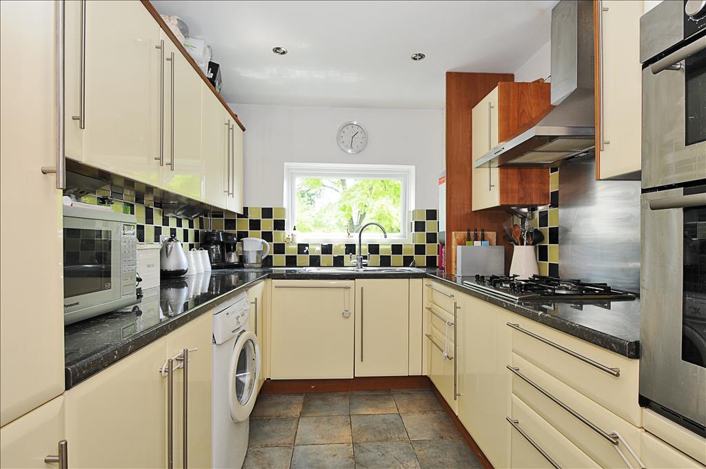 2 bed Apartment for rent in Friern Barnet. From Barnard Marcus Lettings - North Finchley Lettings 2 bed Apartment for rent in Friern Barnet. From Barnard Marcus Lettings - North Finchley Lettings