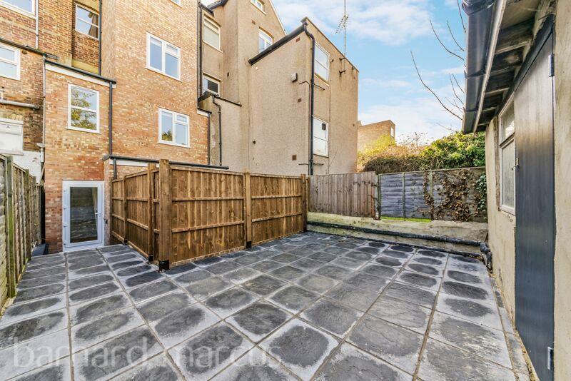 2 bed Apartment for rent in Friern Barnet. From Barnard Marcus Lettings - North Finchley Lettings