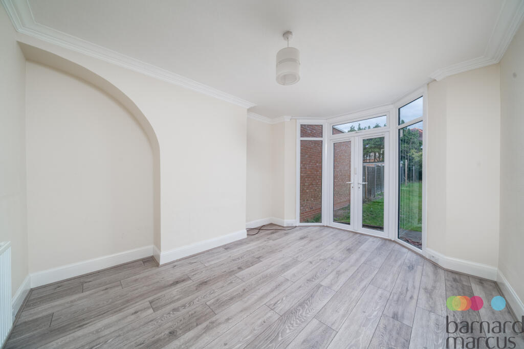 3 bed Detached for rent in Friern Barnet. From Barnard Marcus Lettings - North Finchley Lettings 3 bed Detached for rent in Friern Barnet. From Barnard Marcus Lettings - North Finchley Lettings