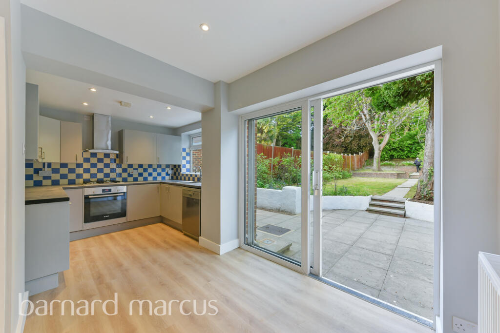 5 bed Detached House for rent in London. From Barnard Marcus Lettings - Putney Lettings