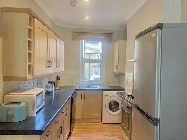 2 bed 1st Floor Flat for rent in Putney. From Barnard Marcus Lettings - Putney Lettings