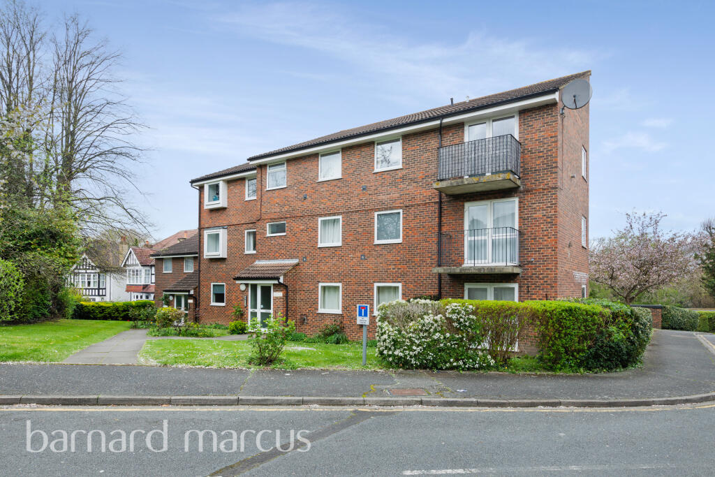 2 bed Apartment for rent in Purley. From Barnard Marcus Lettings - South Croydon Lettings
