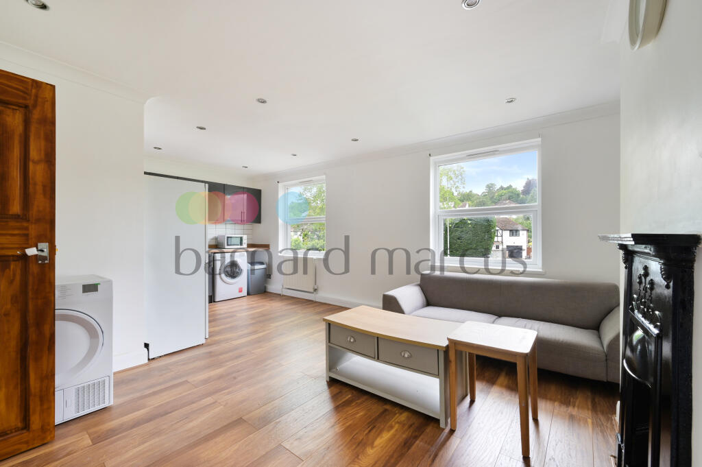 2 bed Flat for rent in Purley. From Barnard Marcus Lettings - South Croydon Lettings