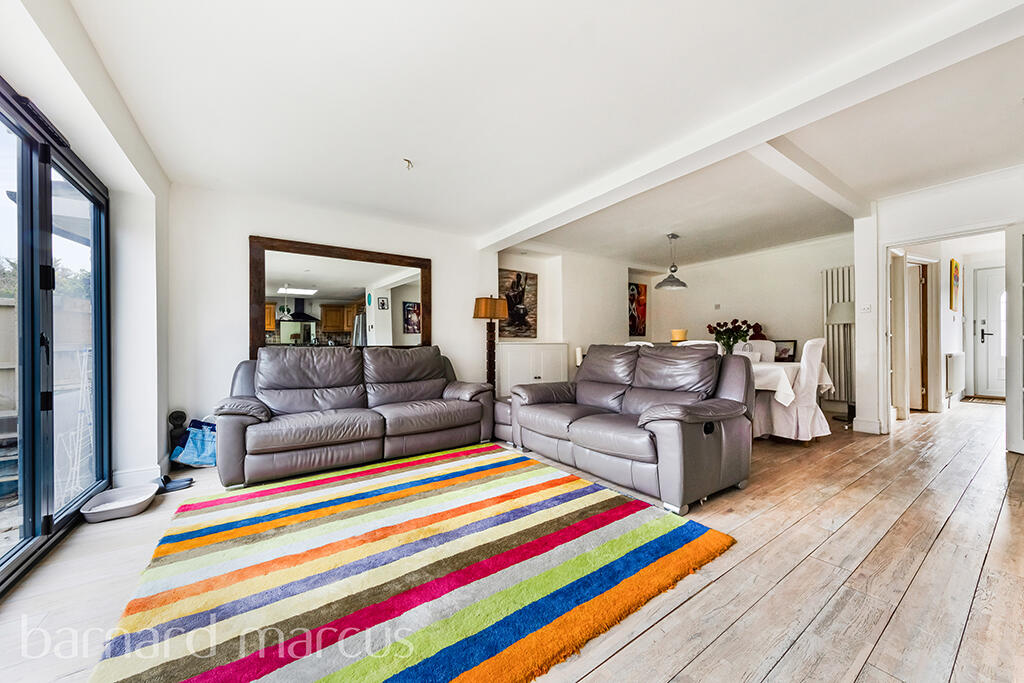 5 bed Detached House for rent in Streatham. From Barnard Marcus Lettings - Streatham Lettings