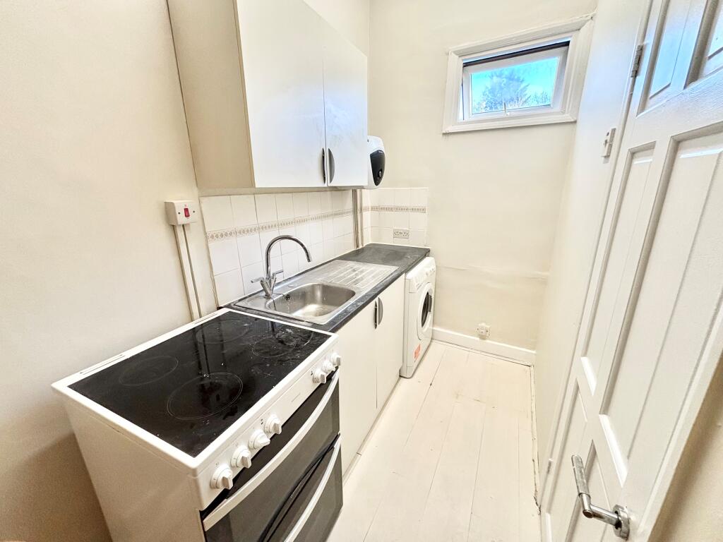 0 bed Studio for rent in Penge. From Barnard Marcus Lettings - Streatham Lettings