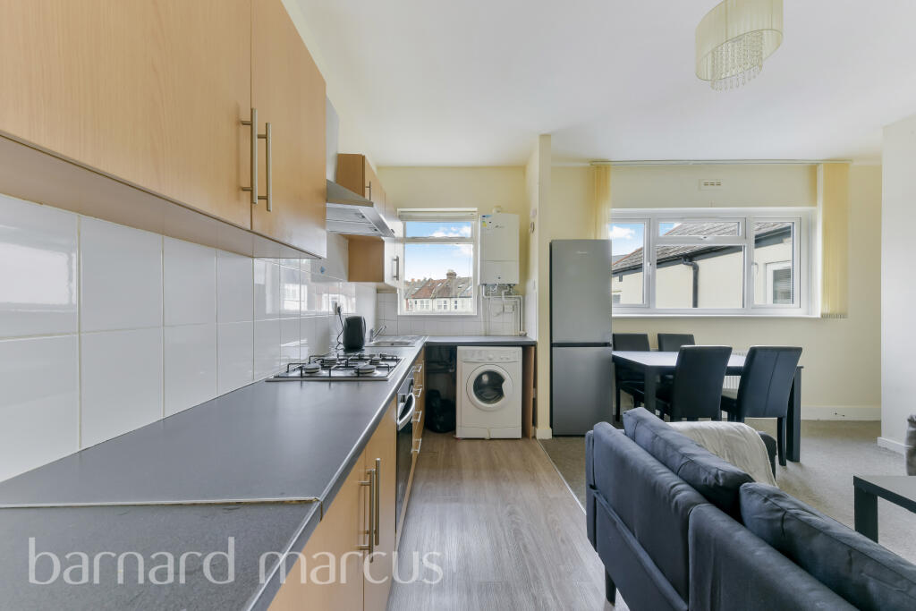 3 bed 1st Floor Flat for rent in Streatham. From Barnard Marcus Lettings - Streatham Lettings