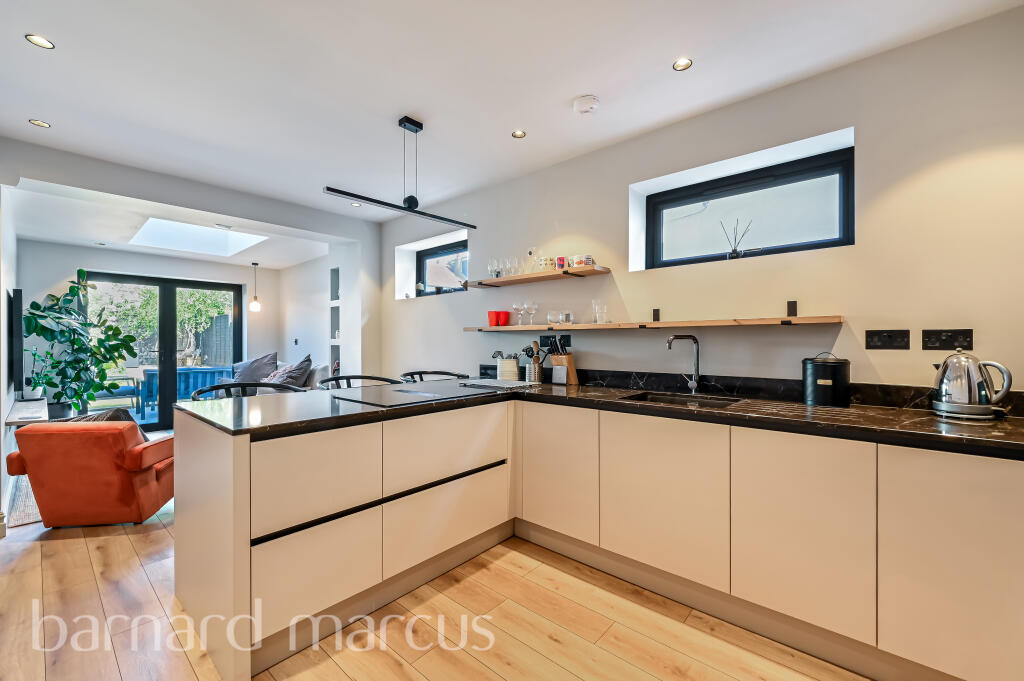2 bed Apartment for rent in Streatham. From Barnard Marcus Lettings - Streatham Lettings