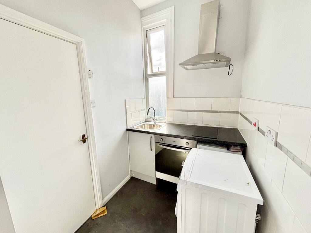4 bed Studio for rent in Penge. From Barnard Marcus Lettings - Streatham Lettings 4 bed Studio for rent in Penge. From Barnard Marcus Lettings - Streatham Lettings