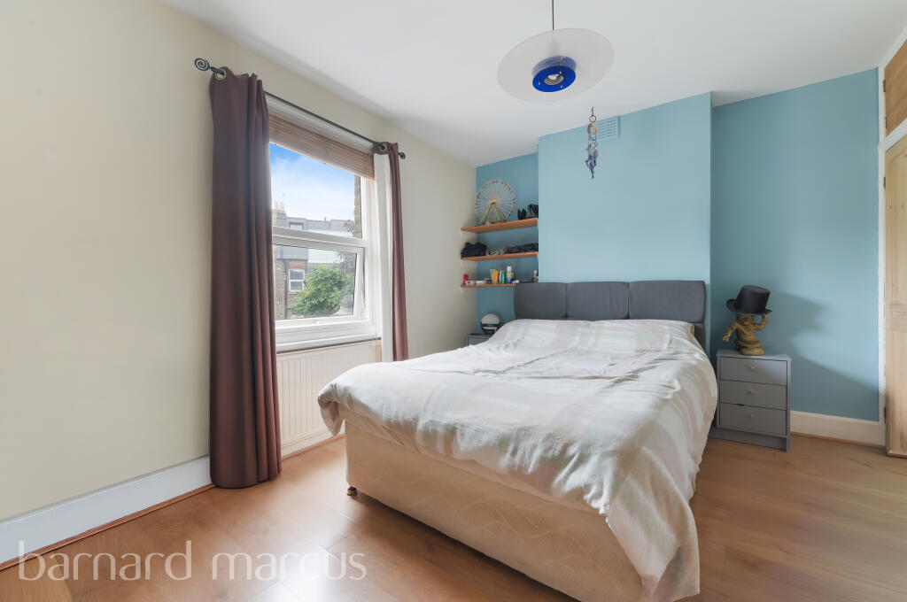 2 bed Mid Terraced House for rent in Streatham. From Barnard Marcus Lettings - Streatham Lettings