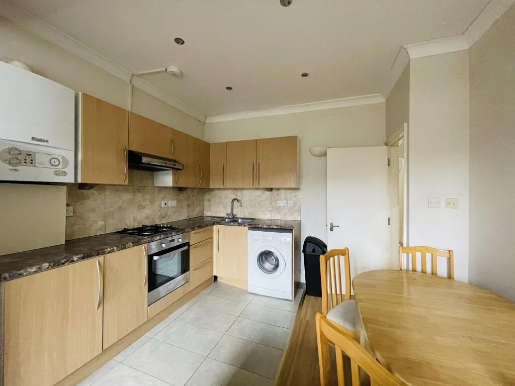 3 bed 1st Floor Flat for rent in London. From Barnard Marcus Lettings - Streatham Lettings 3 bed 1st Floor Flat for rent in London. From Barnard Marcus Lettings - Streatham Lettings