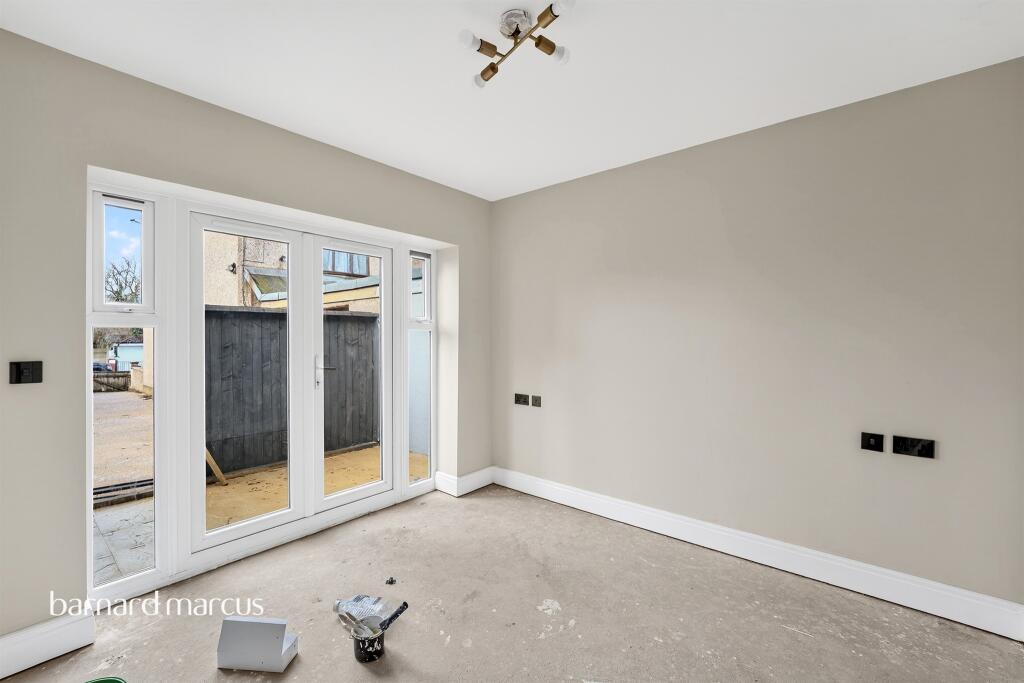 2 bed Annexe for rent in London. From Barnard Marcus Lettings - Streatham Lettings