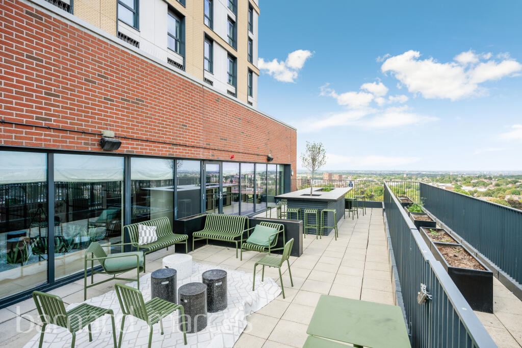 3 bed Apartment for rent in . From Barnard Marcus Lettings - Sutton Lettings