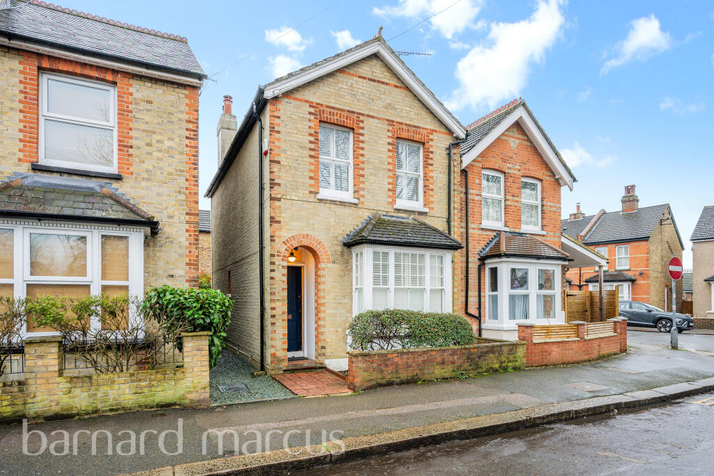 2 bed Detached for rent in Redhill. From Barnard Marcus Lettings - Sutton Lettings