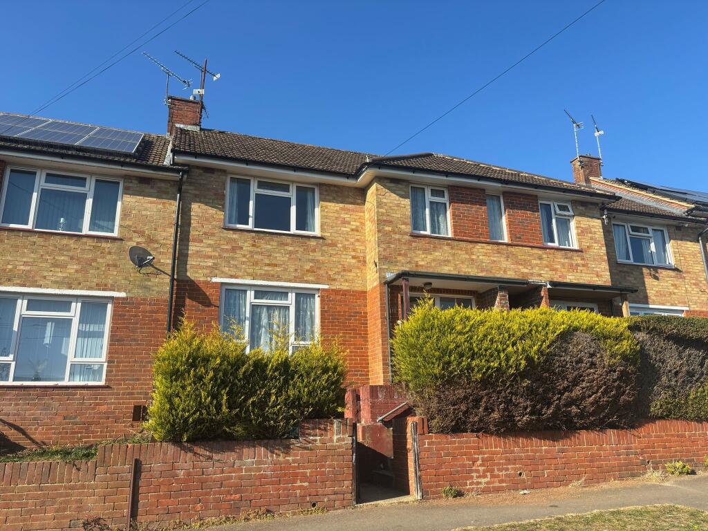 4 bed Detached for rent in Reigate. From Barnard Marcus Lettings - Sutton Lettings 4 bed Detached for rent in Reigate. From Barnard Marcus Lettings - Sutton Lettings