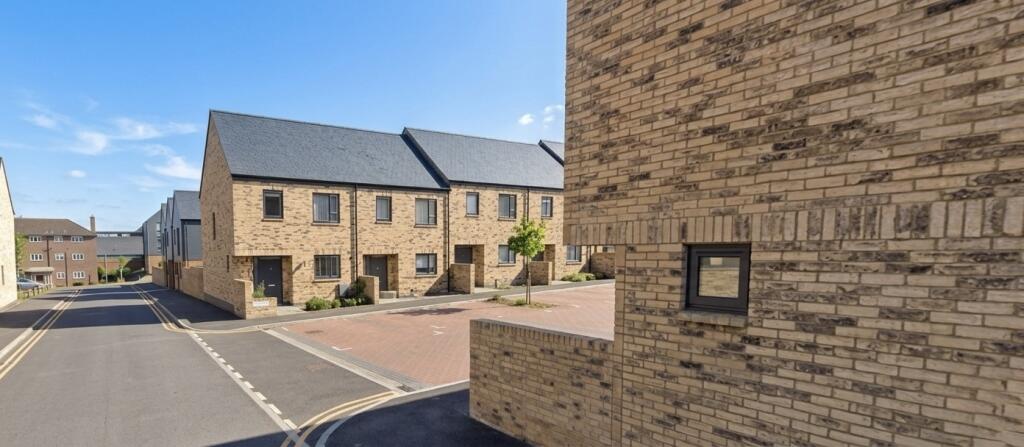 2 bed Detached for rent in Redhill. From Barnard Marcus Lettings - Sutton Lettings
