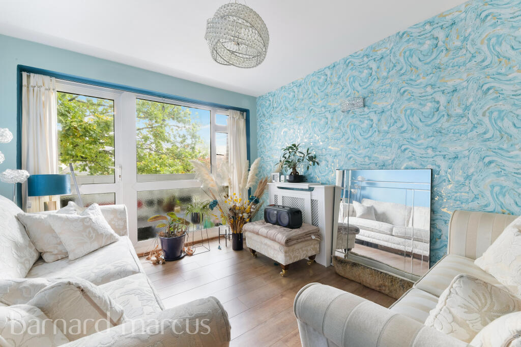 1 bed 1st Floor Flat for rent in Redhill. From Barnard Marcus Lettings - Sutton Lettings