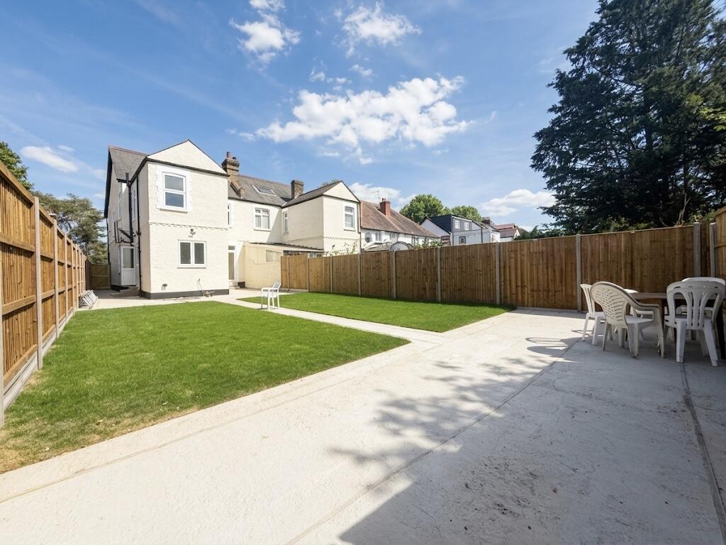 4 bed Detached for rent in Carshalton. From Barnard Marcus Lettings - Sutton Lettings