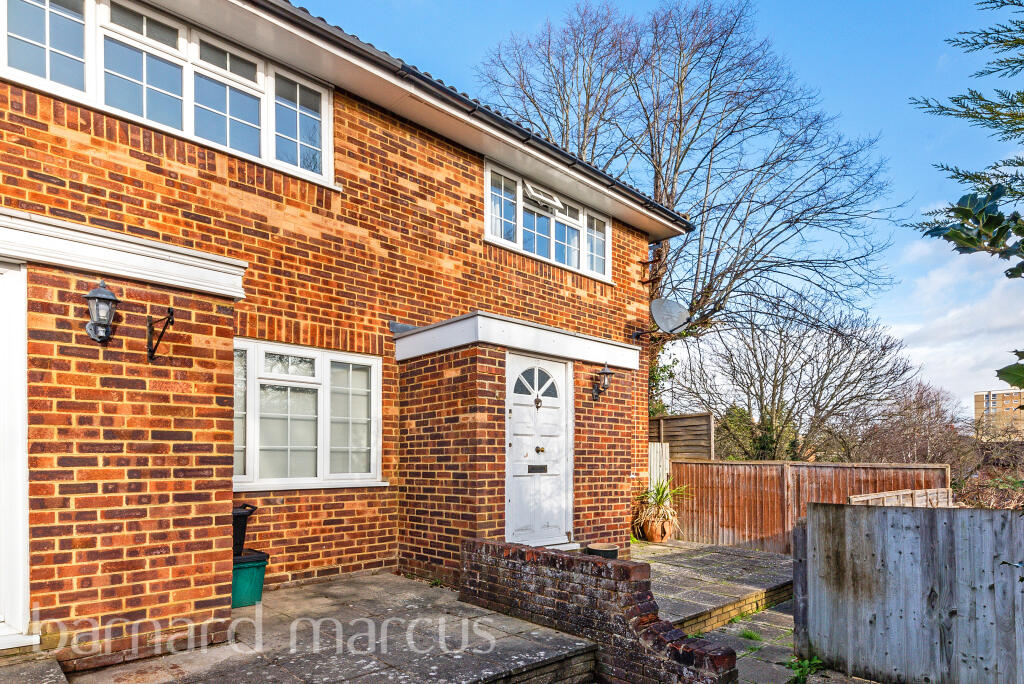 2 bed Detached for rent in Carshalton. From Barnard Marcus Lettings - Sutton Lettings 2 bed Detached for rent in Carshalton. From Barnard Marcus Lettings - Sutton Lettings