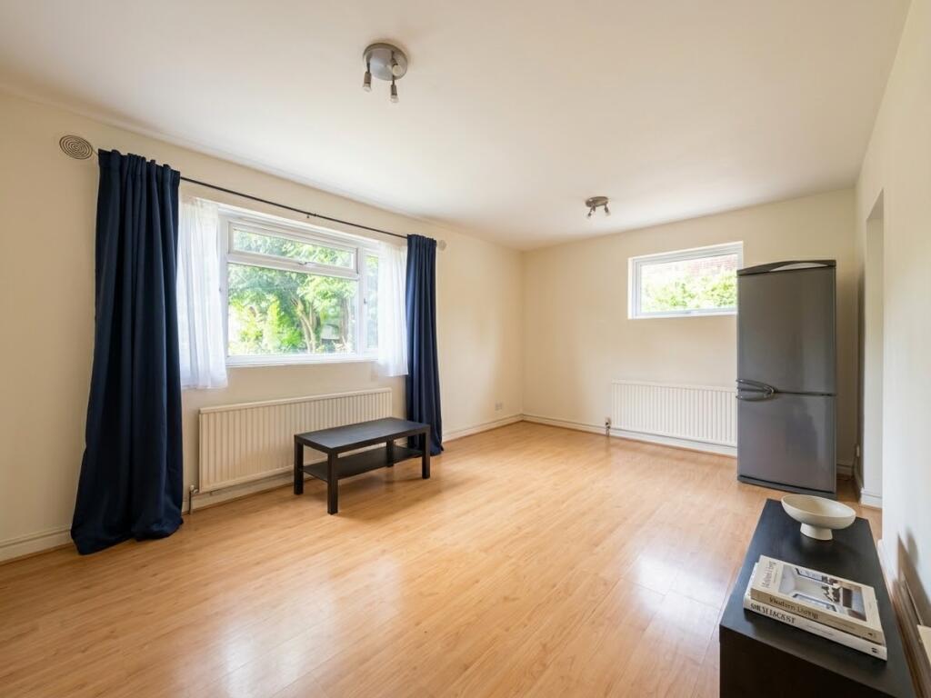 2 bed Apartment for rent in Carshalton. From Barnard Marcus Lettings - Sutton Lettings