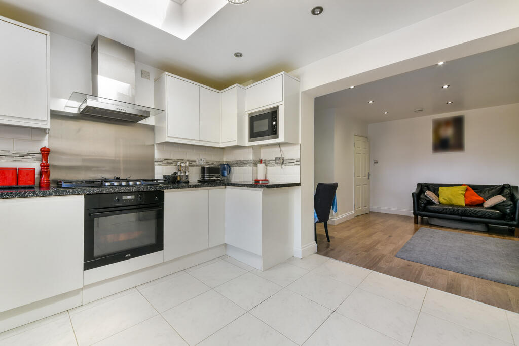 3 bed Detached for rent in Croydon. From Barnard Marcus Lettings - Thornton Heath Lettings 3 bed Detached for rent in Croydon. From Barnard Marcus Lettings - Thornton Heath Lettings