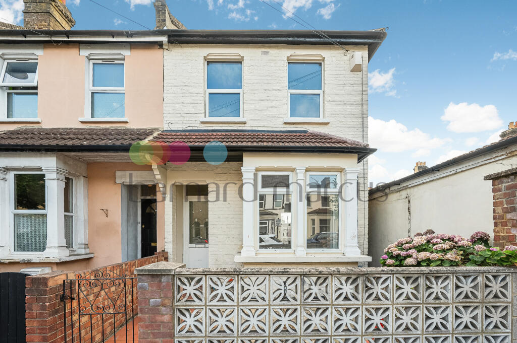 4 bed Detached for rent in Croydon. From Barnard Marcus Lettings - Thornton Heath Lettings 4 bed Detached for rent in Croydon. From Barnard Marcus Lettings - Thornton Heath Lettings
