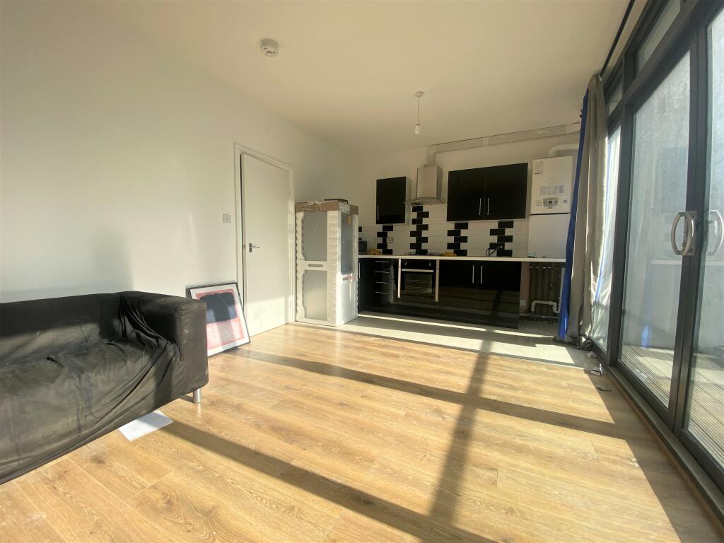 1 bed Apartment for rent in Merton. From Barnard Marcus Lettings - Tooting Lettings