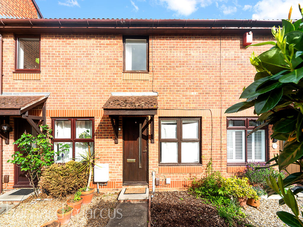 2 bed Detached House for rent in London. From Barnard Marcus Lettings - Tooting Lettings