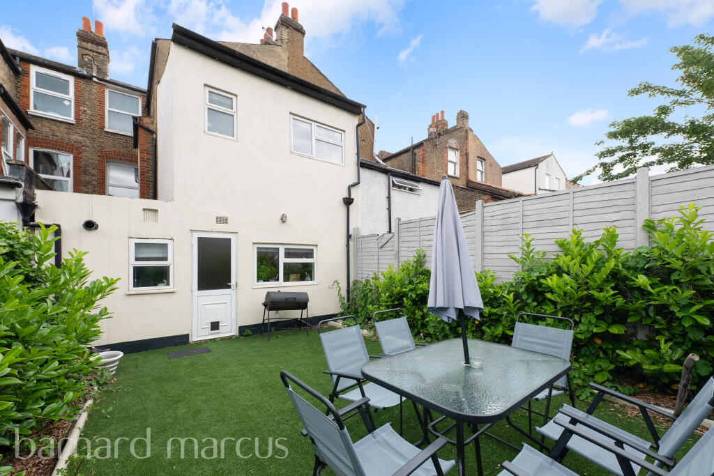 6 bed Detached for rent in Merton. From Barnard Marcus Lettings - Tooting Lettings 6 bed Detached for rent in Merton. From Barnard Marcus Lettings - Tooting Lettings