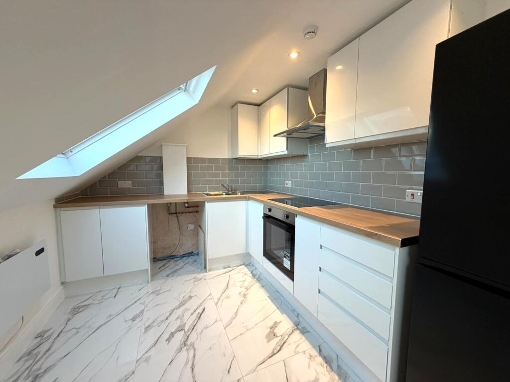 1 bed 1st Floor Flat for rent in London. From Barnard Marcus Lettings - Tooting Lettings