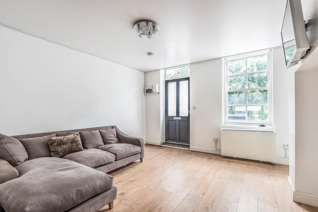 0 bed Studio for rent in Mitcham. From Barnard Marcus Lettings - Wallington - Lettings