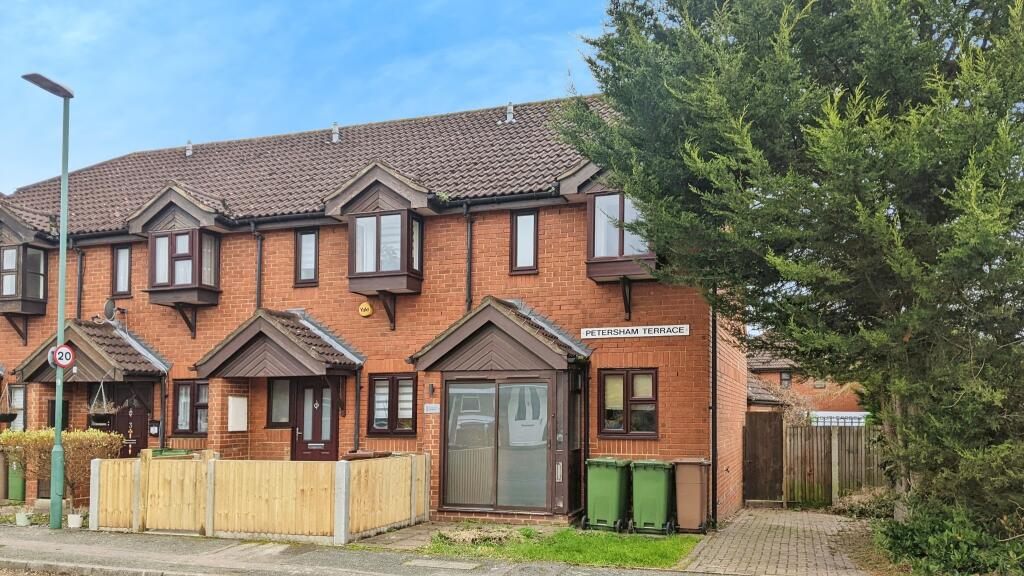 2 bed Detached for rent in Croydon. From Barnard Marcus Lettings - Wallington - Lettings