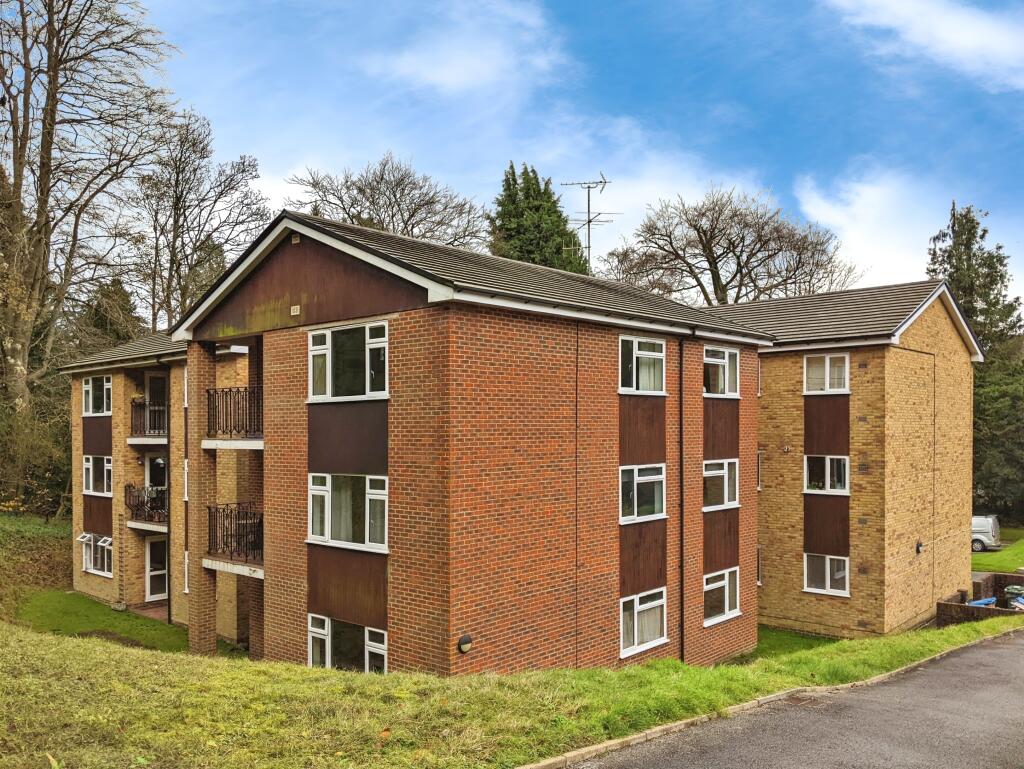 2 bed Apartment for rent in Caterham. From Barnard Marcus Lettings - Wallington - Lettings