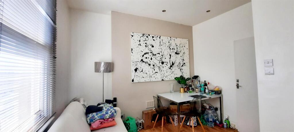 2 bed Apartment for rent in London. From Barnard Marcus Lettings - West Kensington - Lettings 2 bed Apartment for rent in London. From Barnard Marcus Lettings - West Kensington - Lettings
