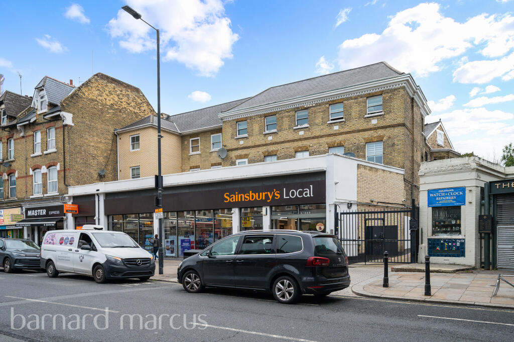 1 bed Apartment for rent in Hammersmith. From Barnard Marcus Lettings - West Kensington - Lettings