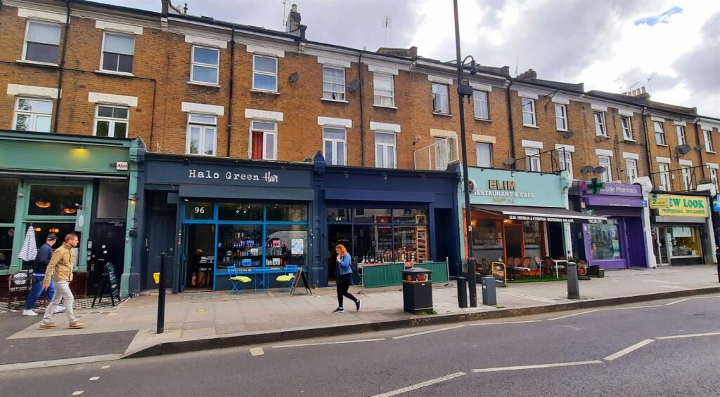 1 bed Apartment for rent in Hammersmith. From Barnard Marcus Lettings - West Kensington - Lettings